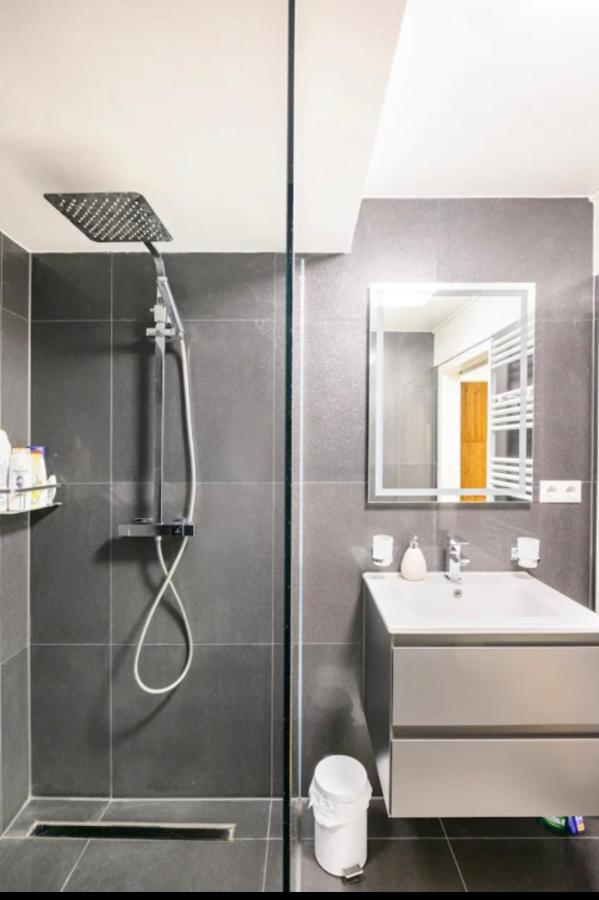 Guenstiges Gruenes Ferienzimmer Mit Separater Moderner Dusche Lörrach Exterior foto